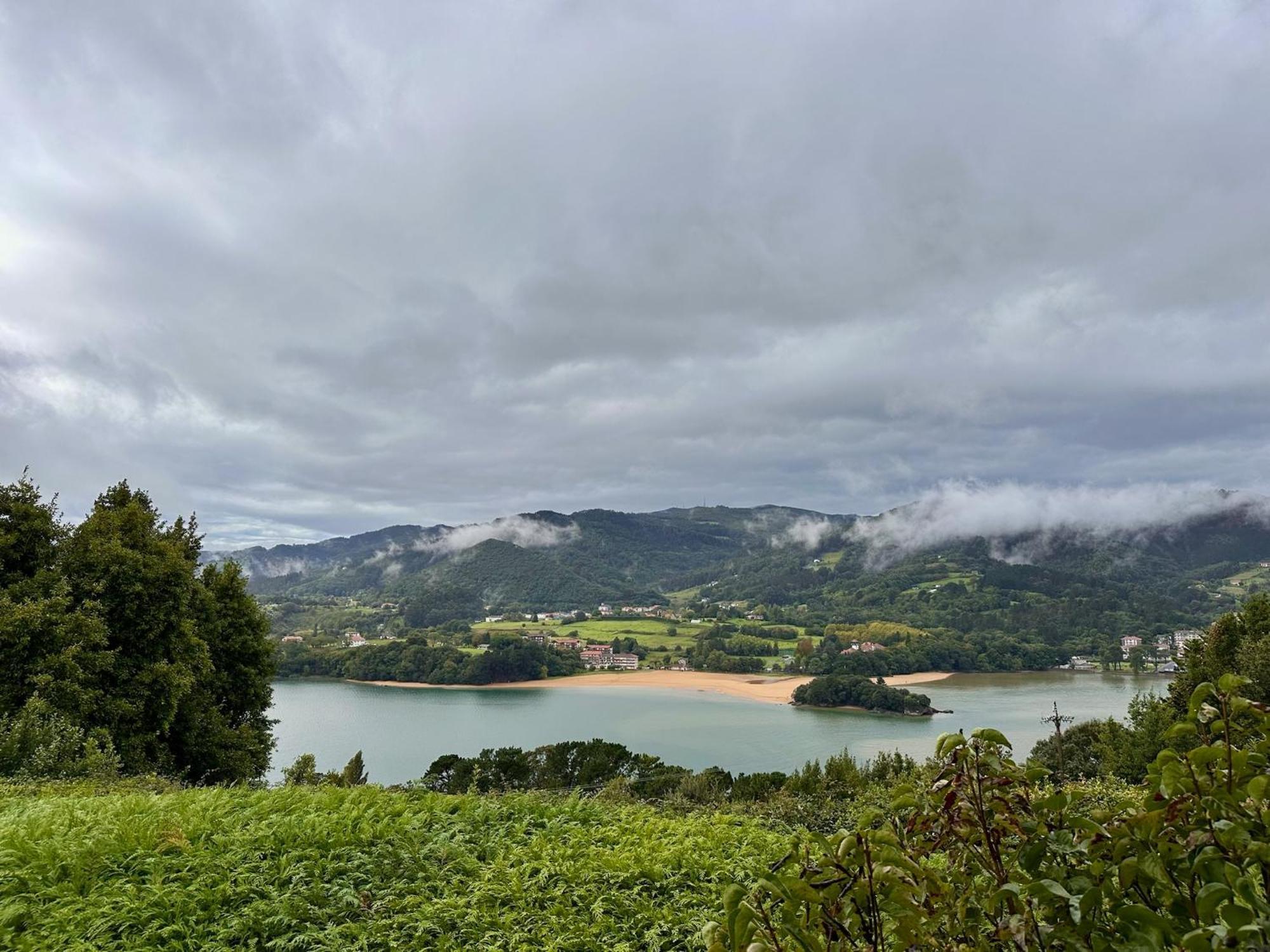 Kanala, estupendas vistas al Urdaibai Canala Exterior foto